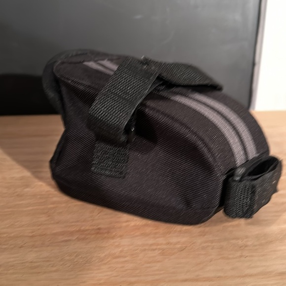 New On gaurd bike/scooterter lock and new w/o tags Bell bicycle bag - Picture 5 of 8